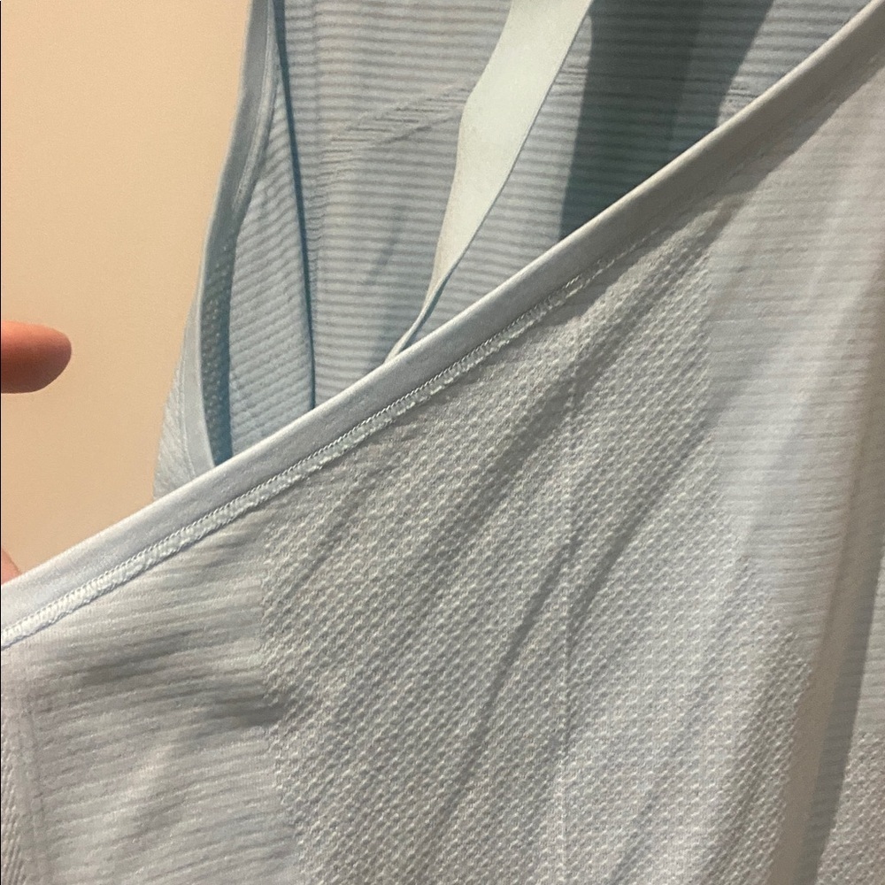 Lululemon Swiftly Tech T-Back - Picture 4 of 7